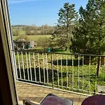 アパート Retro Und Gemuetlichkeit Im Fachwerkhaus - 2 Schlafzimmer, Wohnzimmer, Parkplatz, Balkon - W3 *