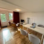 Retro Und Gemuetlichkeit Im Fachwerkhaus - 2 Schlafzimmer, Wohnzimmer, Parkplatz, Balkon - W3 アパート *