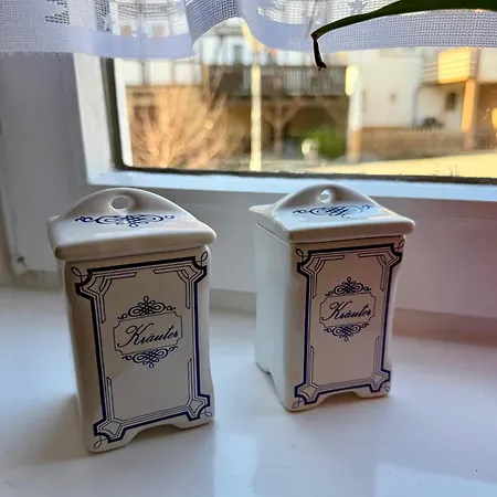 Retro Und Gemuetlichkeit Im Fachwerkhaus - 2 Schlafzimmer, Wohnzimmer, Parkplatz, Balkon - W3 * Wolfhagen