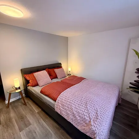 Retro Und Gemuetlichkeit Im Fachwerkhaus - 2 Schlafzimmer, Wohnzimmer, Parkplatz, Balkon - W3 *