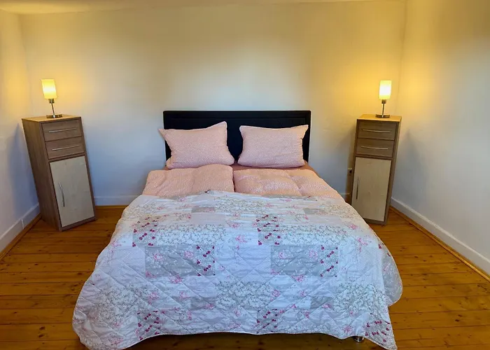 Retro Und Gemuetlichkeit Im Fachwerkhaus - 2 Schlafzimmer, Wohnzimmer, Parkplatz, Balkon *