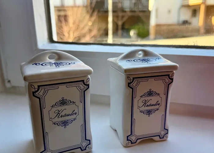 Retro Und Gemuetlichkeit Im Fachwerkhaus - 2 Schlafzimmer, Wohnzimmer, Parkplatz, Balkon * Wolfhagen